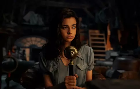 Netflix a lansat trailerul de la All the Light We Cannot See. Când are premiera miniseria