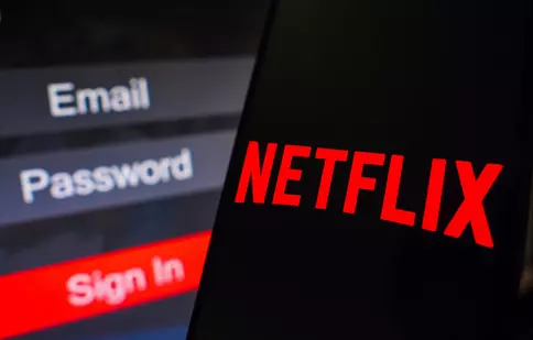 O nouă taxă pentru abonații Netflix. Cât costă folosirea unui cont la mai multe adrese