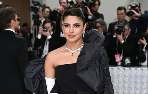 Priyanka Chopra Jonas, desfigurată din cauza unei operații nereușite. „Am intrat într-o depresie foarte profundă”