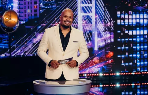 Cabral va prezenta o nouă emisiune de divertisment la Pro TV. Ce alte vedete vor mai participa la „Săriți de pe fix!”