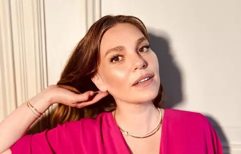 Actrița Asli Enver și-a prezentat fetița. Ce nume special a primit bebelușul