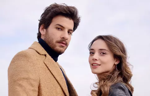 Cine este Mustafa Mert Koç, Ömer din serialul „Melek” de la Kanal D