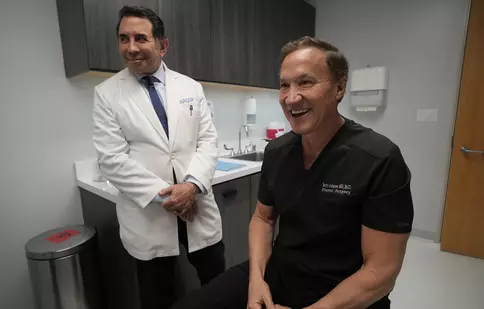 Botched, sezonul 8, are premiera la E! Ce e nou în emisiunea cu medicii Terry Dubrow și Paul Nassif