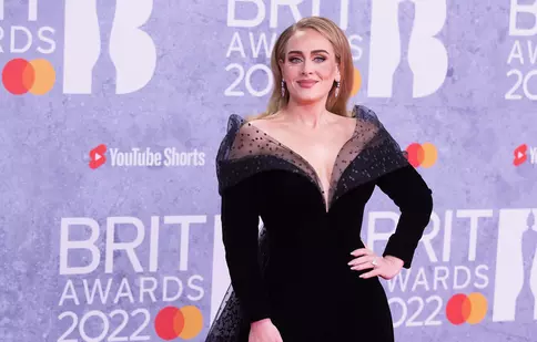 Adele, gest impresionant față de un cuplu. Artista a izbucnit în lacrimi. „Este atât de emoționant!”