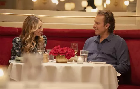 Aidan a revenit în serialul „Și uite-așa...” (HBO Max). Ce surprize pregătesc scenariștii pentru fanii lui John Corbett