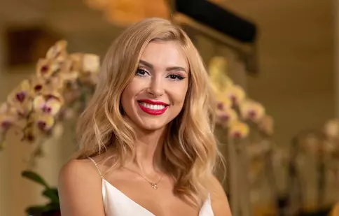 Andreea Bălan a făcut turul casei. Cât costă vila în care locuiește