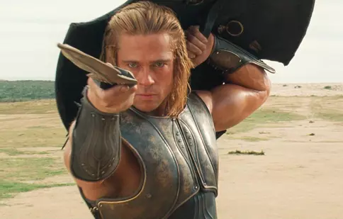 Cum s-a accidentat Brad Pitt la filmările de la „Troia” și alte dezastre din culisele unor pelicule celebre