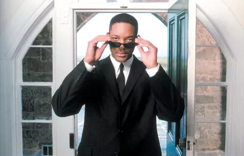 Bărbaţi în negru 2