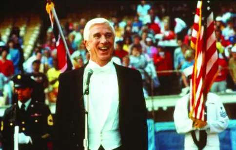 Un poliţist cu explozie întârziată