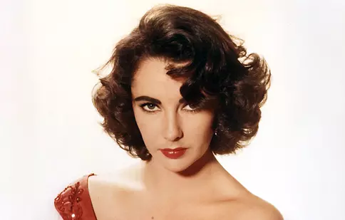 Elizabeth Taylor a murit