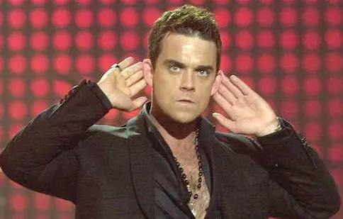 Robbie Williams concertează în premieră în România în această vară