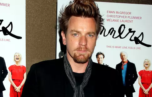 Ewan McGregor construieşte biciclete în garajul propriu