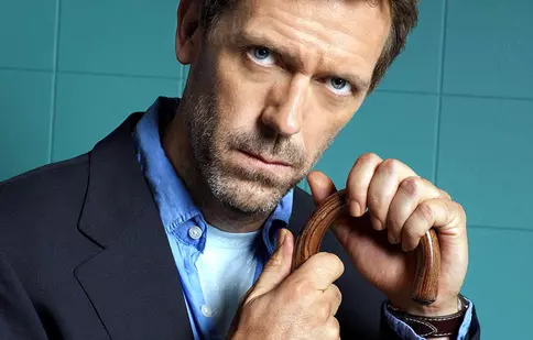 Hugh Laurie a condus toată vara