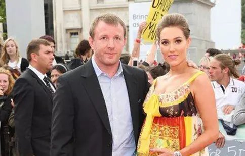 Guy Ritchie va deveni tată pentru a patra oară