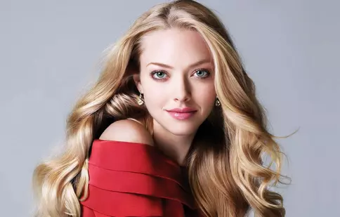 Amanda Seyfried consumă alcool înainte de interviuri