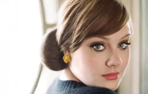 Adele va deveni mămică în septembrie