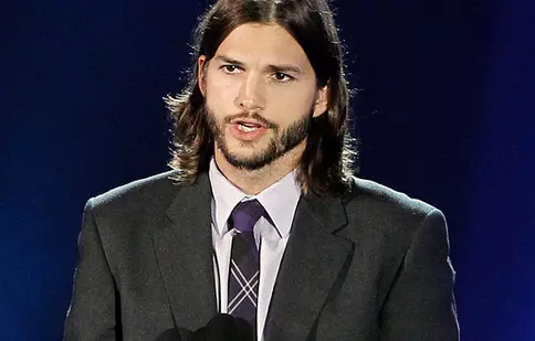 Ashton Kutcher, prea zgârcit pentru a divorța de Demi Moore