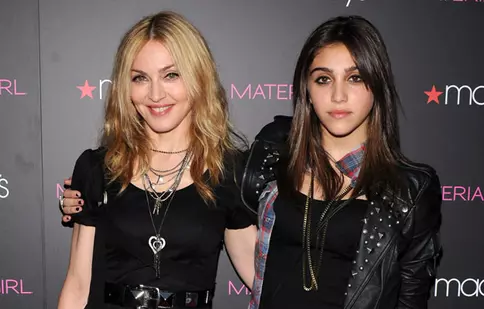 Madonna i-a luat fiicei apartament de ziua ei