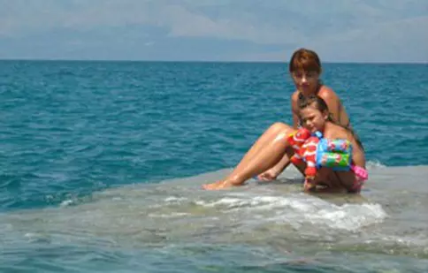 FOTO: Anca Nastasi a experimentat criza grecească în Corfu