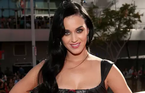 Katty Perry va lansa un nou single la MTV EMA