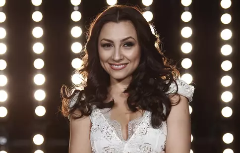 Andra a lansat colindul “Sus, la poarta Raiului”