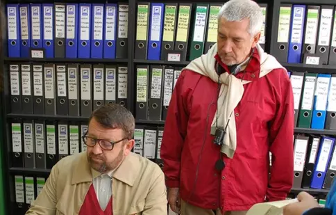 “Şi caii sunt verzi pe pereţi” intră de azi la cinema