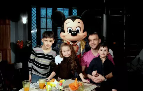 Mickey şi magicianul Michael Barron vin la „Copiii spun lucruri trăsnite”