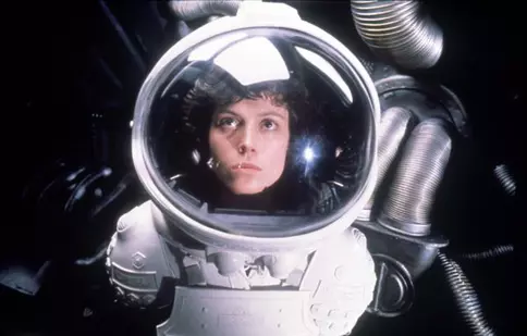 Recomandarea TVmania de miercuri seară: Filmul „Alien” (1979), cu Sigourney Weaver și John Hurt