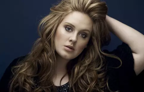 Adele, cel mai bine vândut artist din 2015