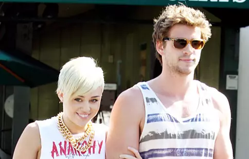 Liam Hemsworth şi Miley Cyrus au anulat nunta?
