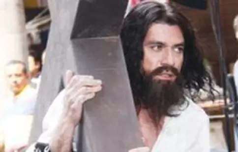 Aşa cum nu l-aţi mai văzut: Jorge Salinas, în rolul lui Iisus