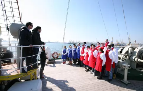 Concurenţii "MasterChef" gătesc, astăzi, pe mare