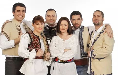 Echipa „România, te iubesc”, de Paşte în familie