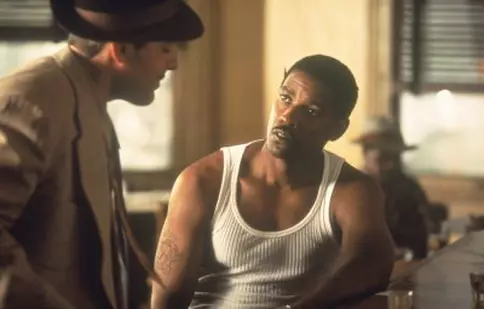 Diavolul în rochie albastră