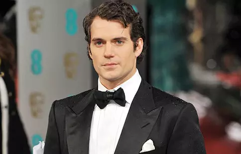 Henry Cavill ar putea să joace în continuarea „Fifty Shades of Grey”