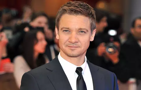 Jeremy Renner înregistrează un album