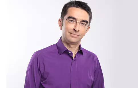 INTERVIUL ALTFEL. Mihai Găinuşă: „Verigheta, ca inelul Arabelei: cum îl pui pe deget, cum îţi schimbă viaţa”