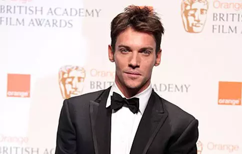 Jonathan Rhys Meyers nu mai bea alcool