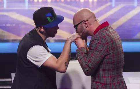 Mihai Bendeac i-a pupat mâna naşului CRBL!