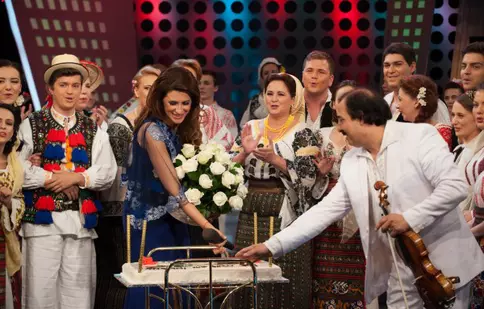 Iuliana Tudor, sărbătorită la "O dată-n viaţă"  | FOTO