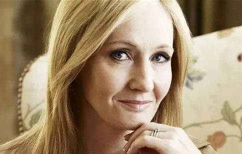 J.K. Rowling aduce cadouri fanilor Harry Potter de Crăciun