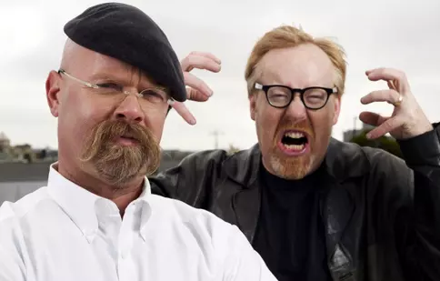 Emisiunea "Vânătorii de mituri" împlineşte 10 ani