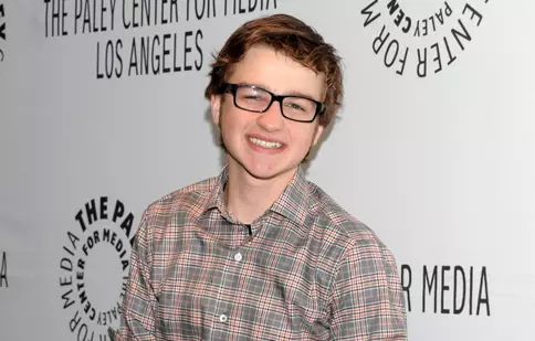 Angus T. Jones renunţă la "Doi bărbaţi şi jumătate"