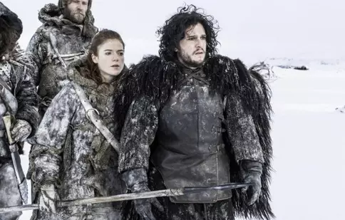 Kit Harington şi Rose Leslie s-au despărţit de curând
