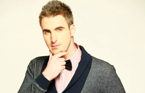 Ernest deschide un nou sezon "Pe banii părinţilor", la Kanal D