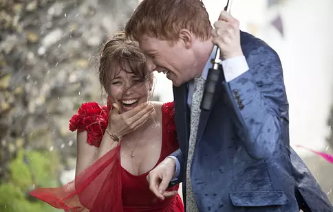 „Era şi timpul!”, o comedie făcută de creatorul „Notting Hill”