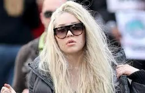 Amanda Bynes ar putea fi internată până în 2015