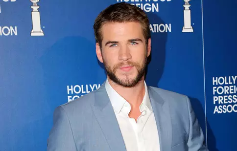 Liam Hemsworth o ignoră pe Miley Cyrus