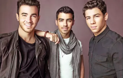 Trupa Jonas Brothers s-a destrămat