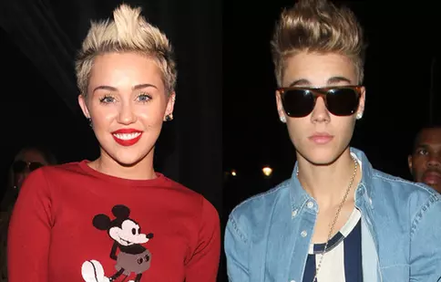 Justin Bieber o susţine pe Miley Cyrus